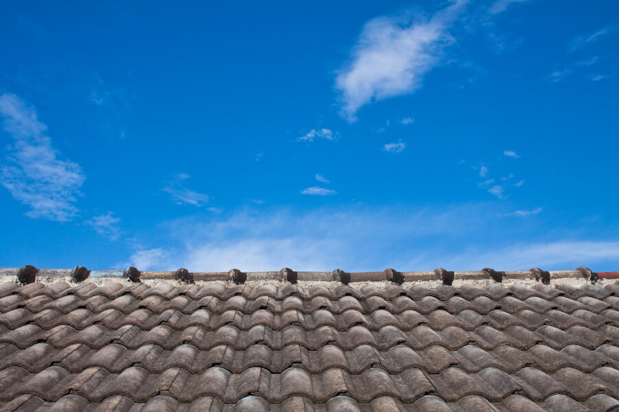 Understanding Roof Lifespan: When to Repair or Replace