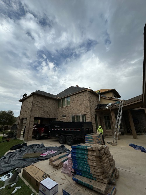 staff-preparing-roofing-materials